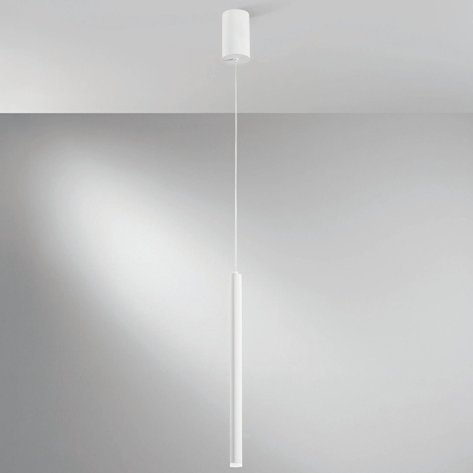 Sospensione tubolare singola LED PYPE, con interruttore CCT per la personalizzazione della temperatura colore - FT-FeelThe