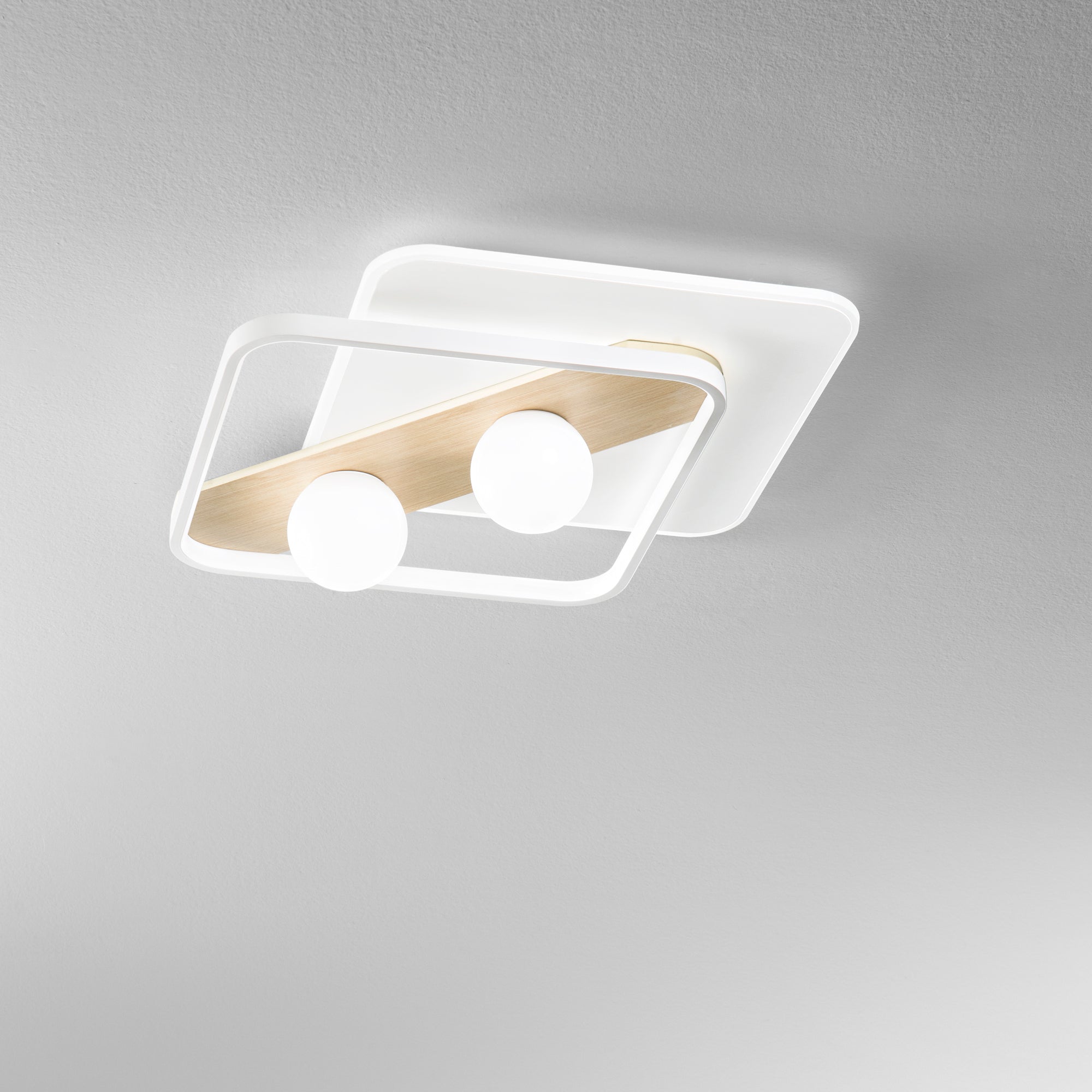 CRICKET LED ceiling light with CCT function