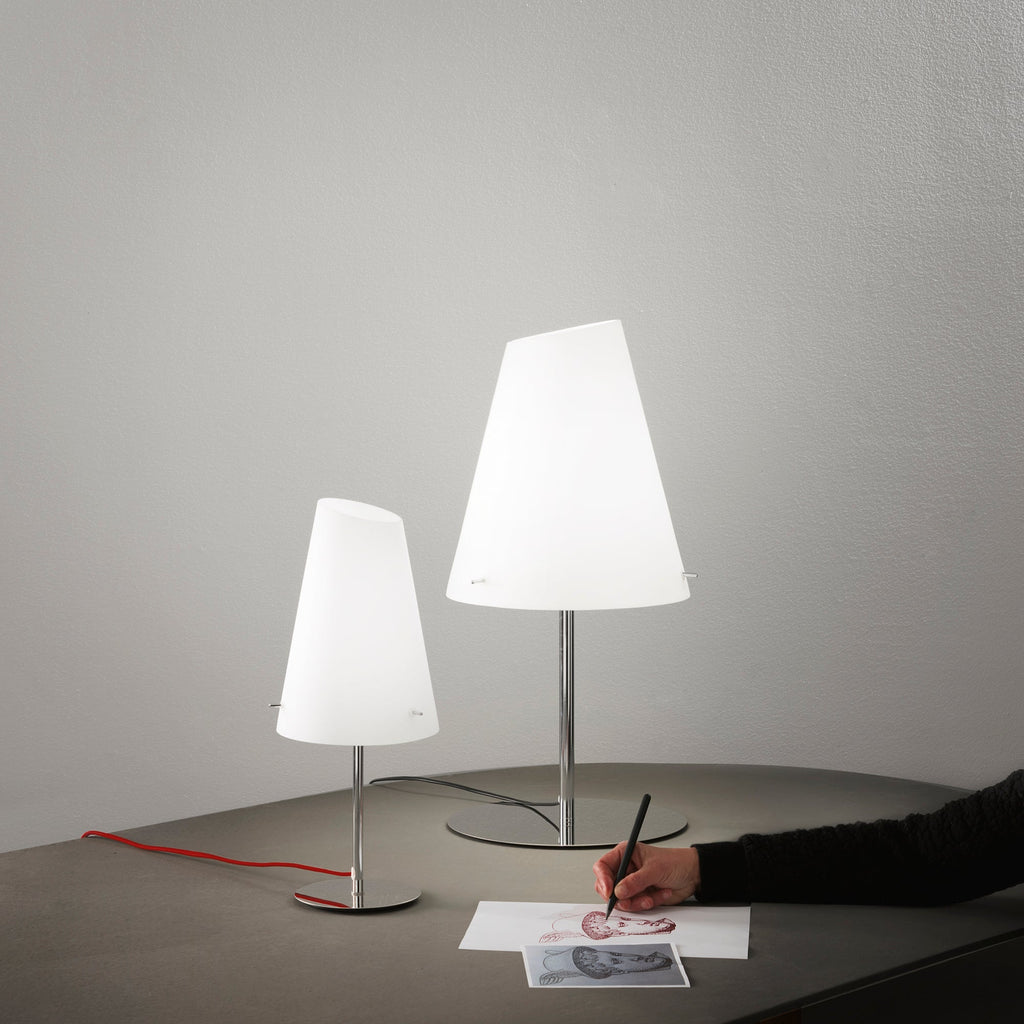 Lampada da tavolo ERMES in metallo cromato e cavo in tessuto - FT-FeelThe