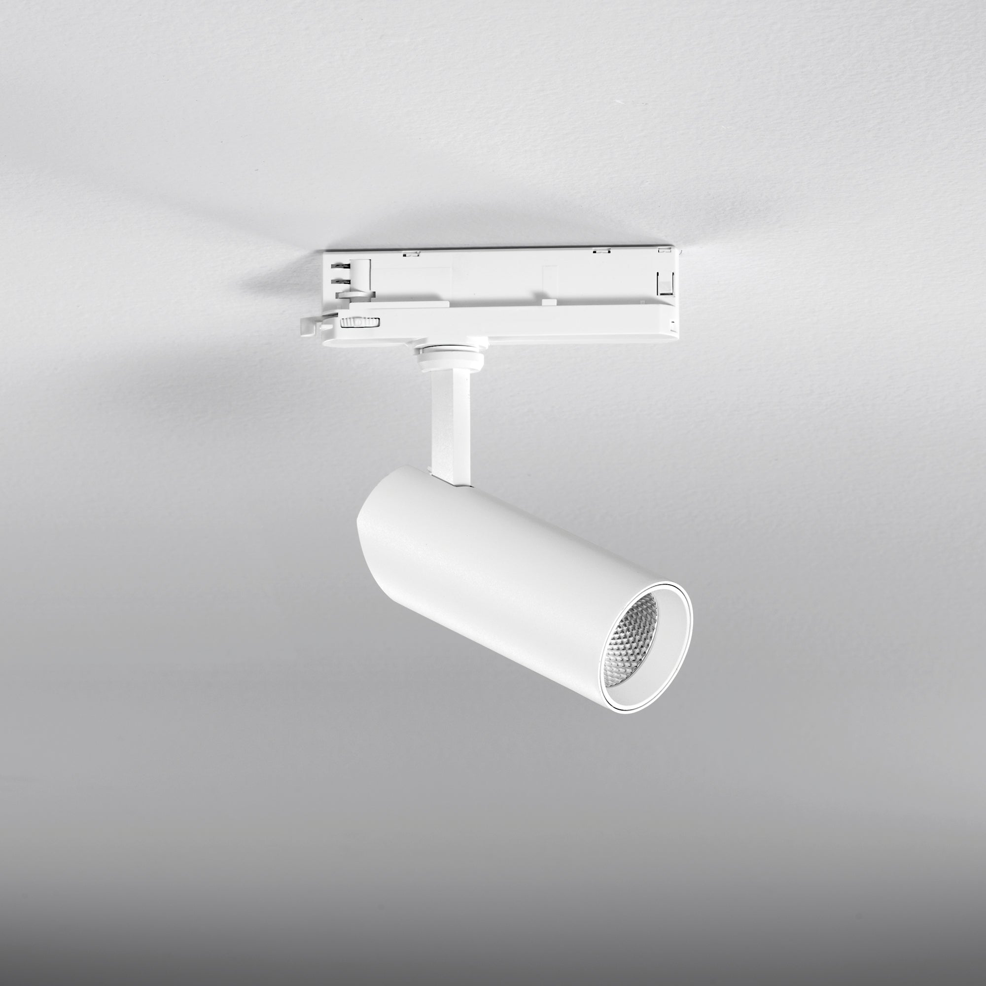 Faro LED ACTION con adattatore trifase invisibile - FT-FeelThe