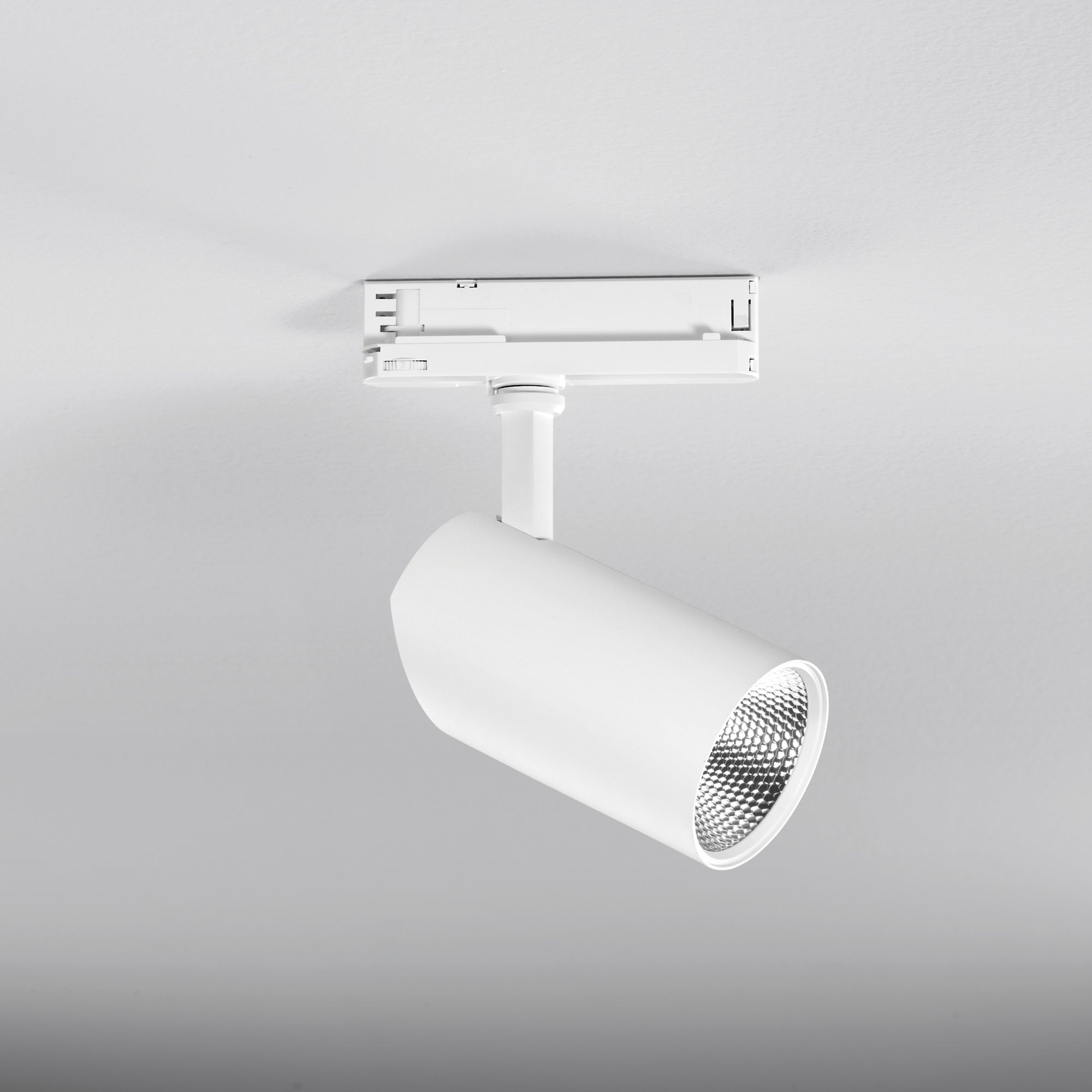 Faro LED ACTION con adattatore trifase invisibile - FT-FeelThe