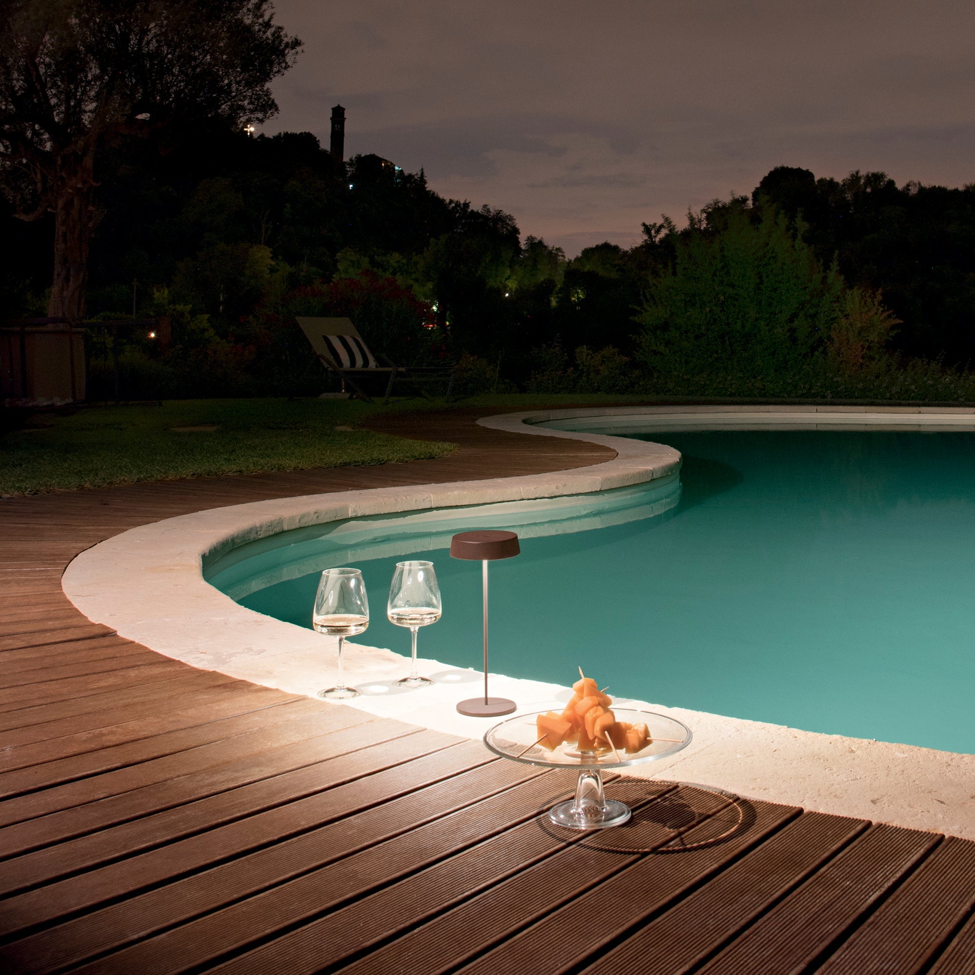 Lampada da tavolo ricaricabile LED COCKTAIL in metallo con touch dimmer - FT-FeelThe