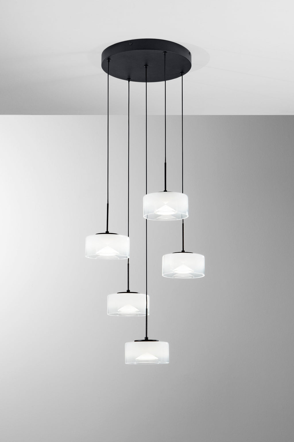 Sospensione EMILY con luce regolabile | FT Feel The