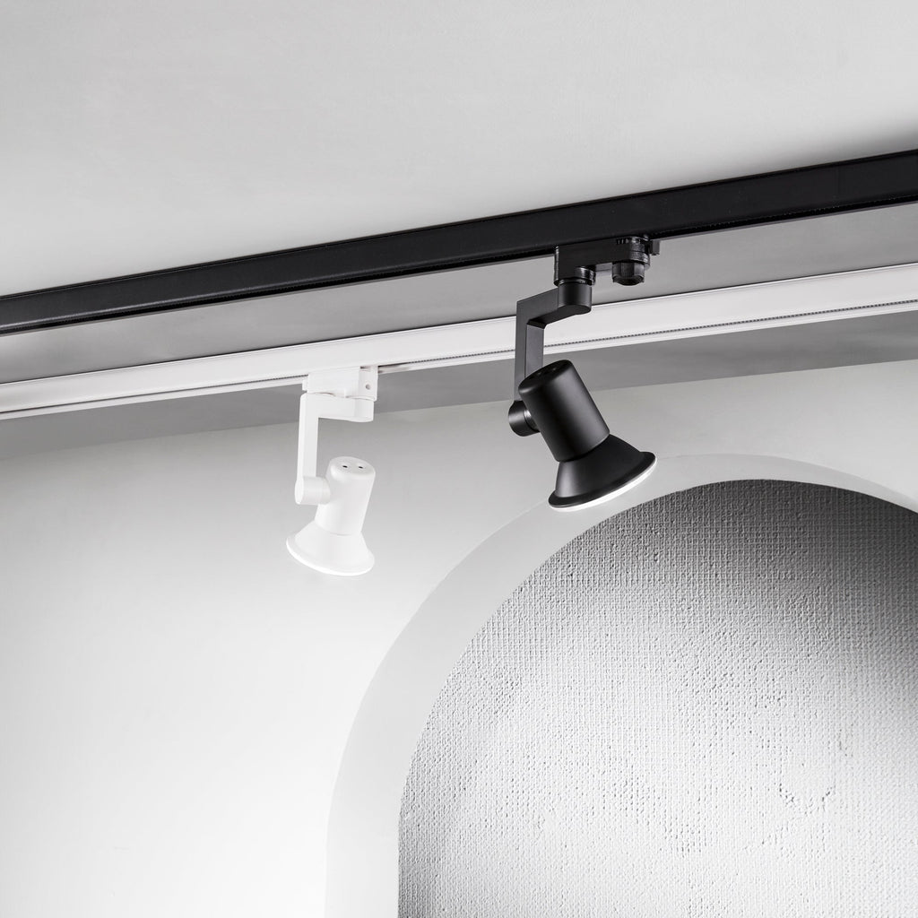 EXPRESS track light with three-phase adapter