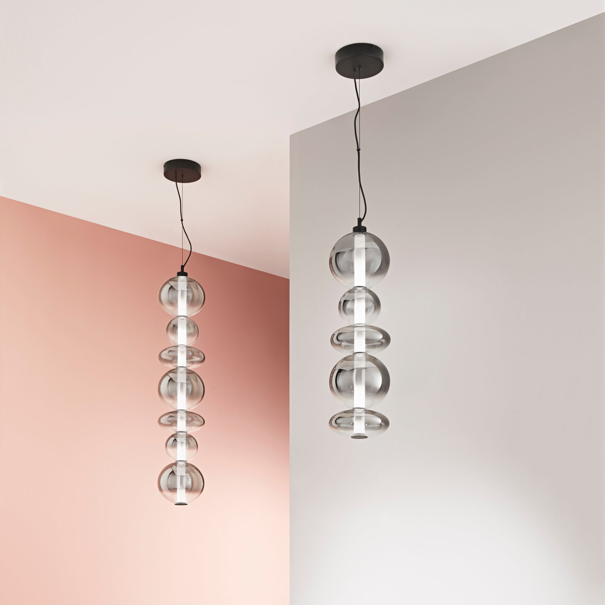 Sospensione LED KEMET in metallo con diffusori in vetro fumè - FT-FeelThe