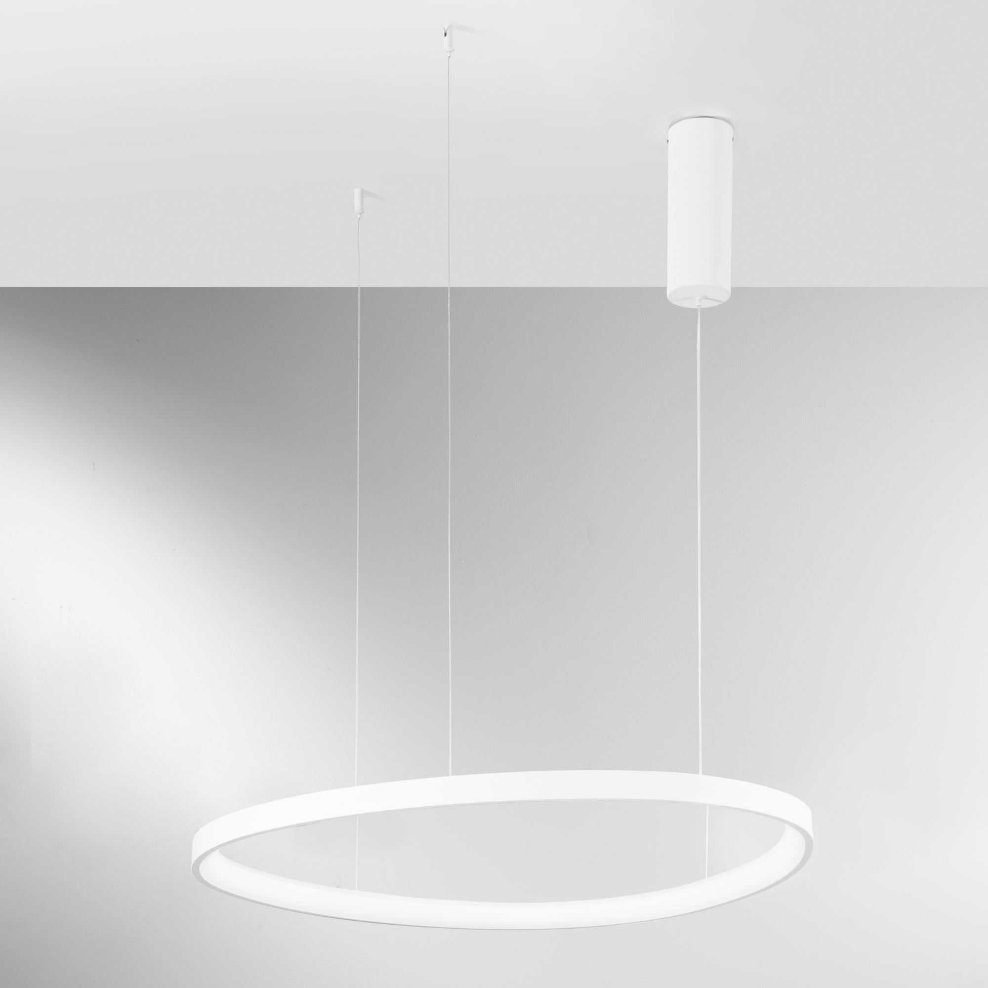 Lampadario a sospensione LED KLAPTON con funzione CCT per la personalizzazione della temperatura colore - FT-FeelThe