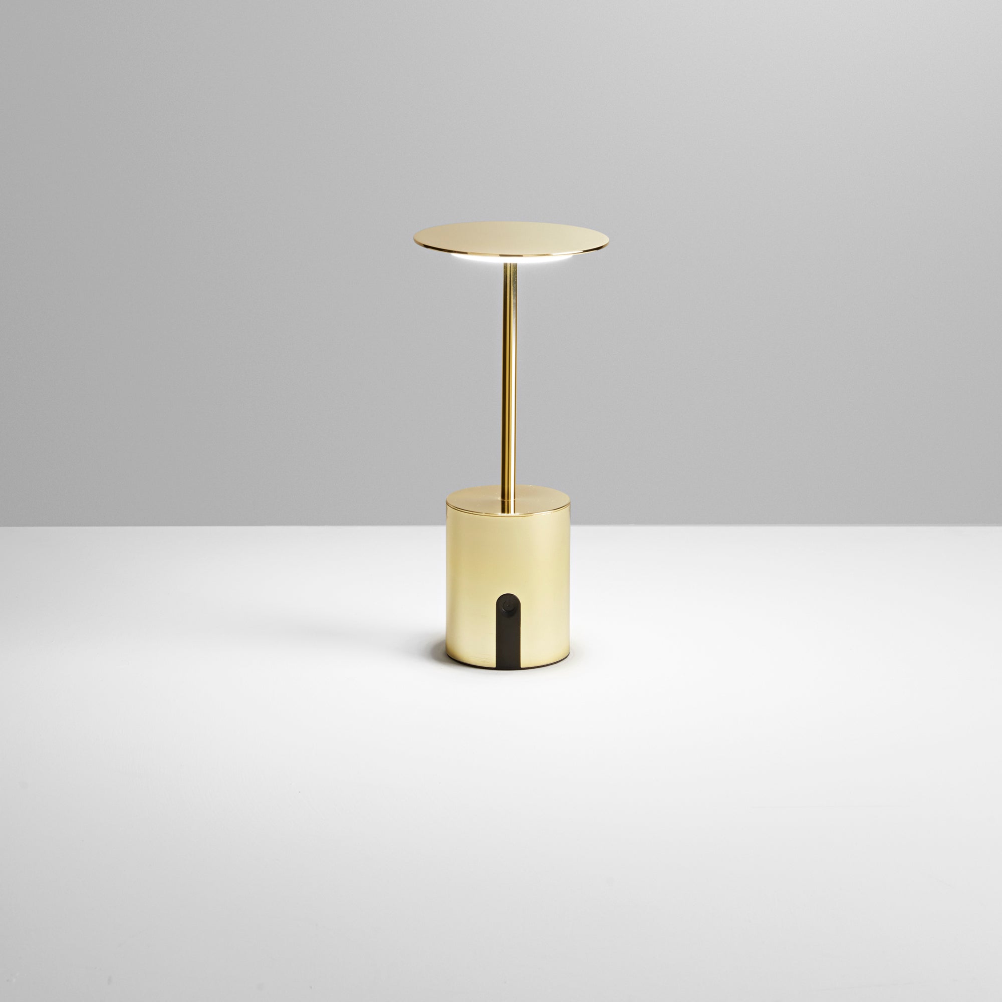 Lampada LED da esterno LIBERTY ricaricabile in metallo oro 2W 3000K con dimmer - FT-FeelThe