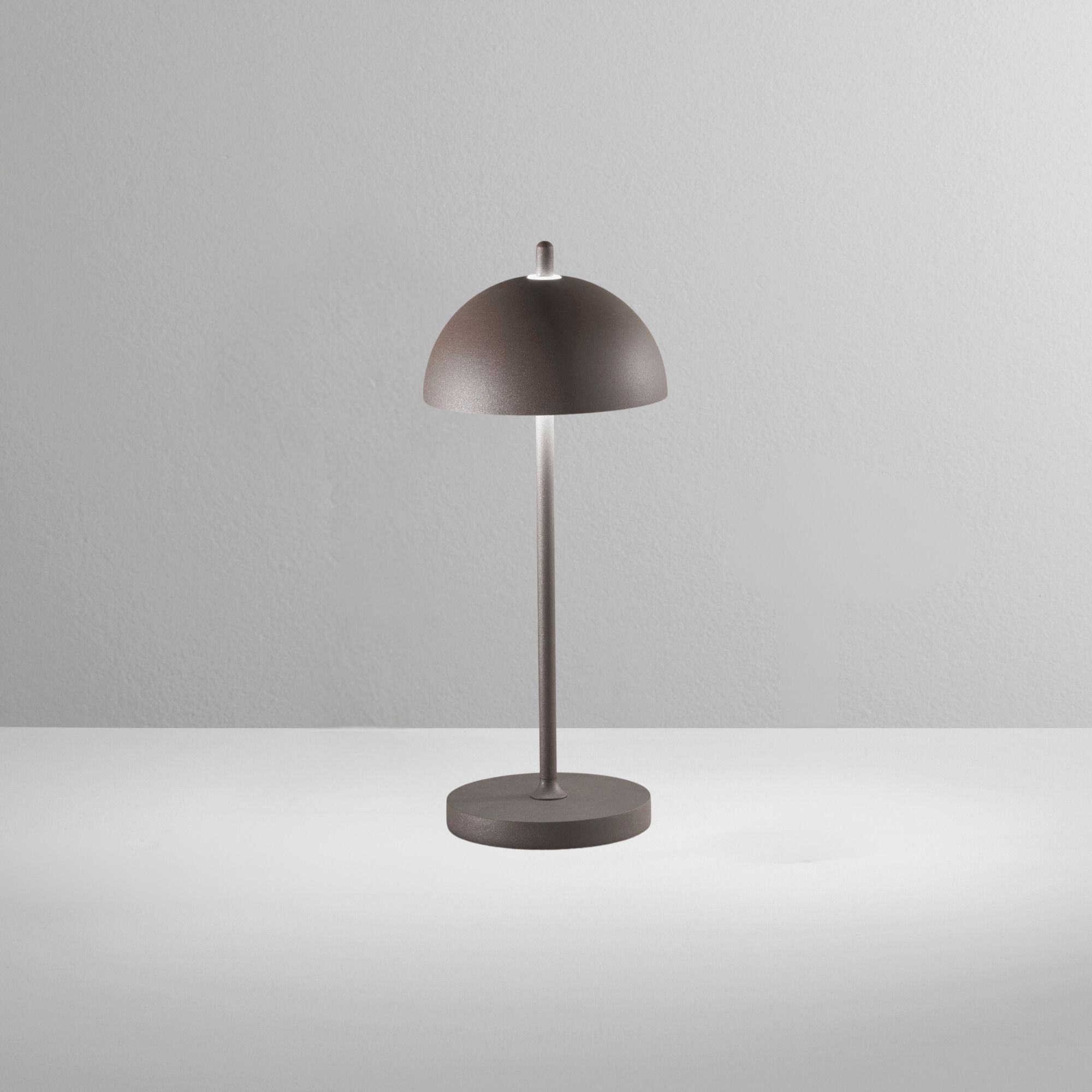 Lumetto LED PARTY ricaricabile da esterno in metallo 2,5W 3000K con dimmer 30 cm. - FT-FeelThe