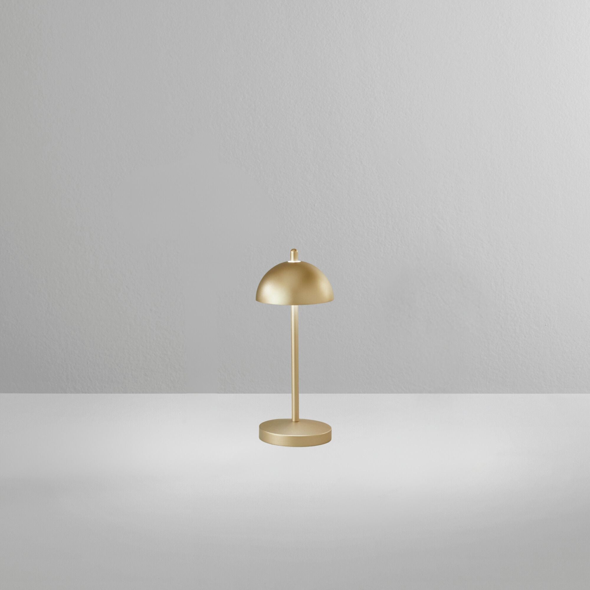 Lumetto LED PARTY ricaricabile da esterno in metallo 2,5W 3000K con dimmer 30 cm. - FT-FeelThe