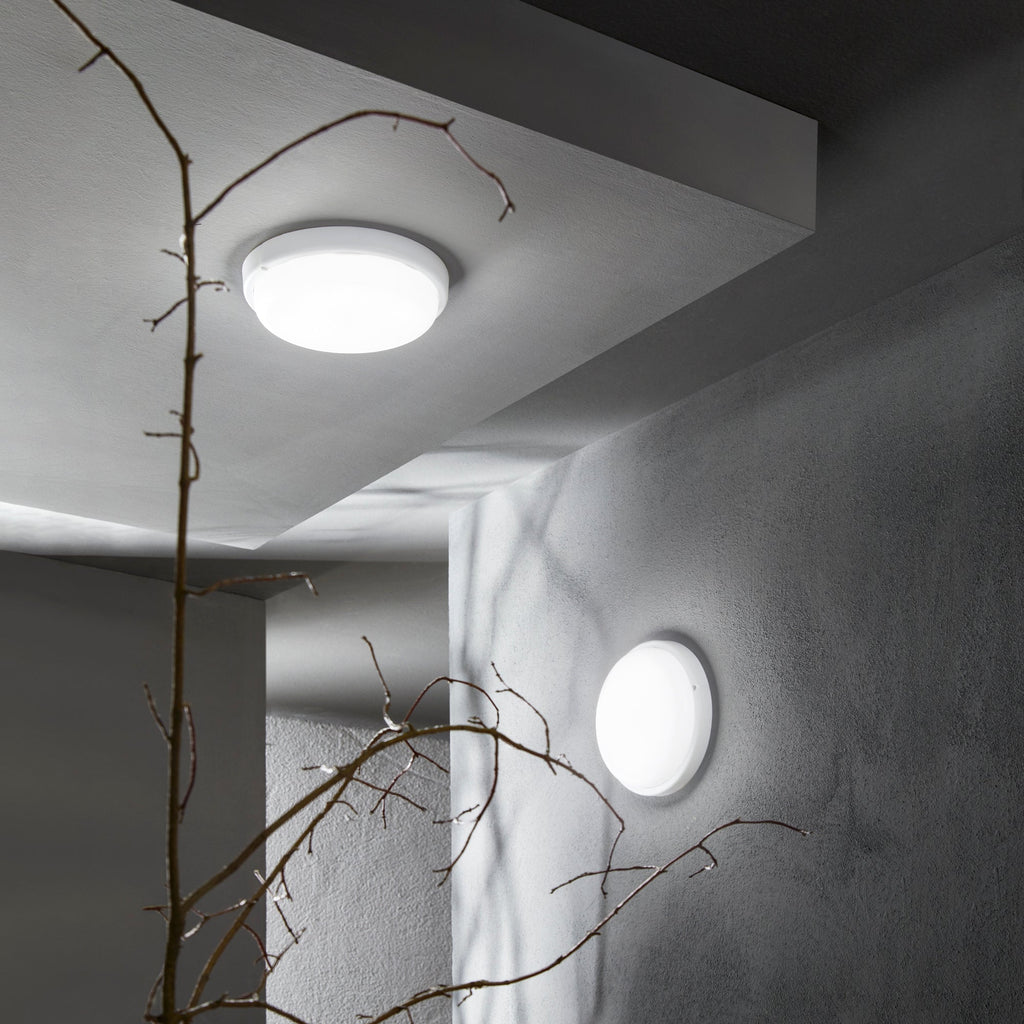 SPEEDY LED outdoor wall light in polycarbonate