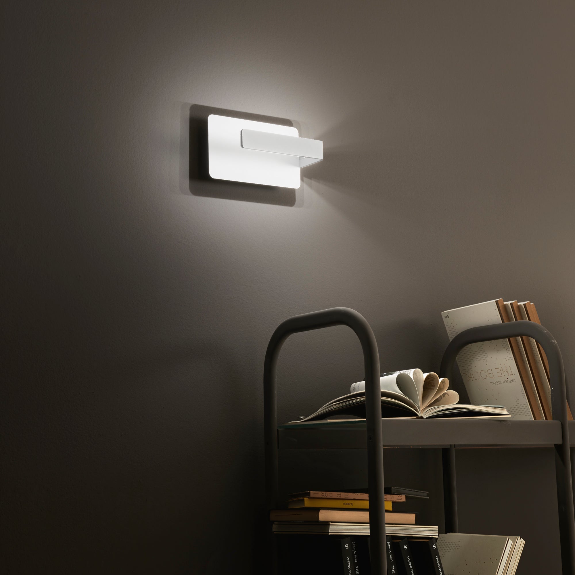 Applique LED LAMBDA, luce calda - FT-FeelThe