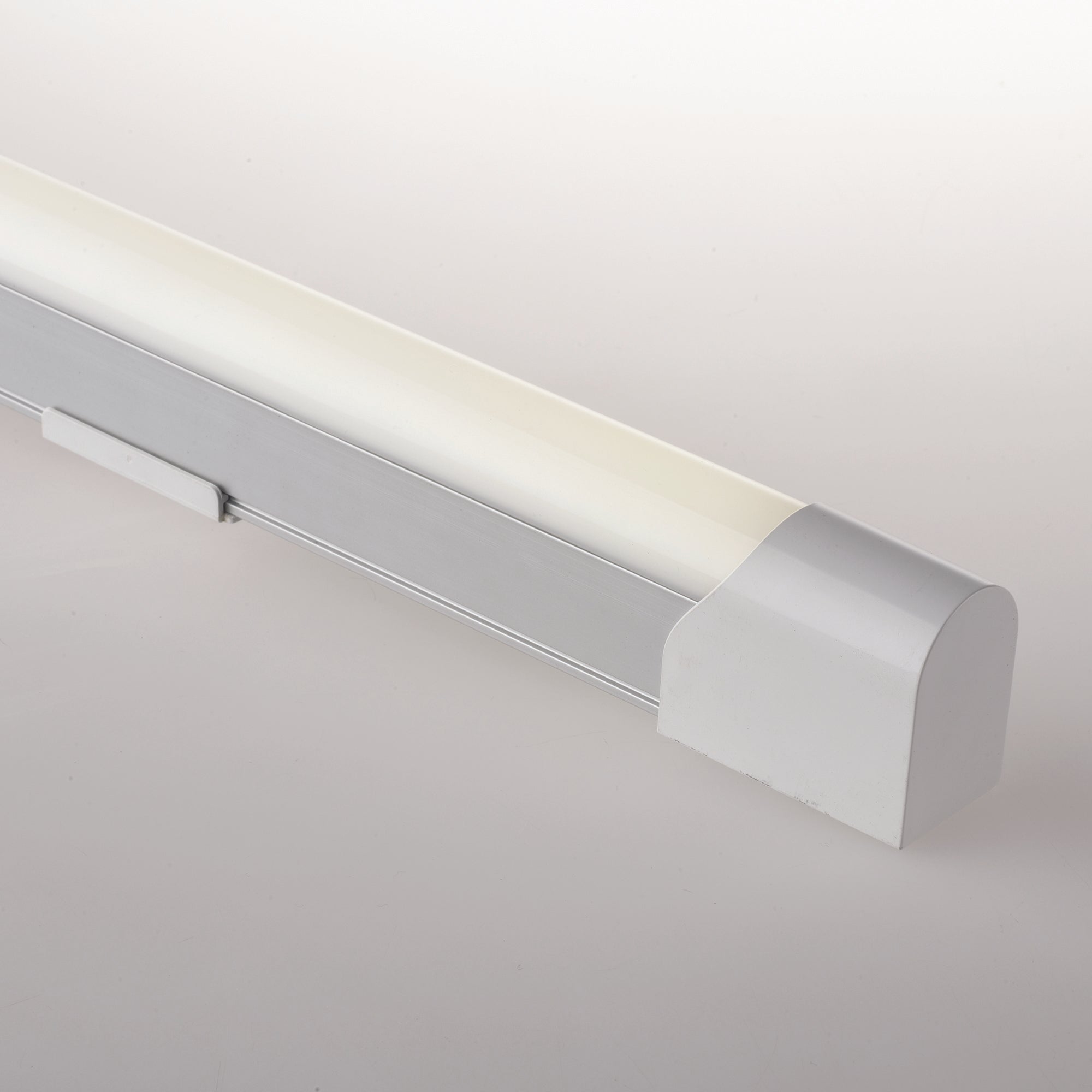 Barra LED sottopensile T8 in alluminio e policarbonato bianco a luce naturale - FT-FeelThe