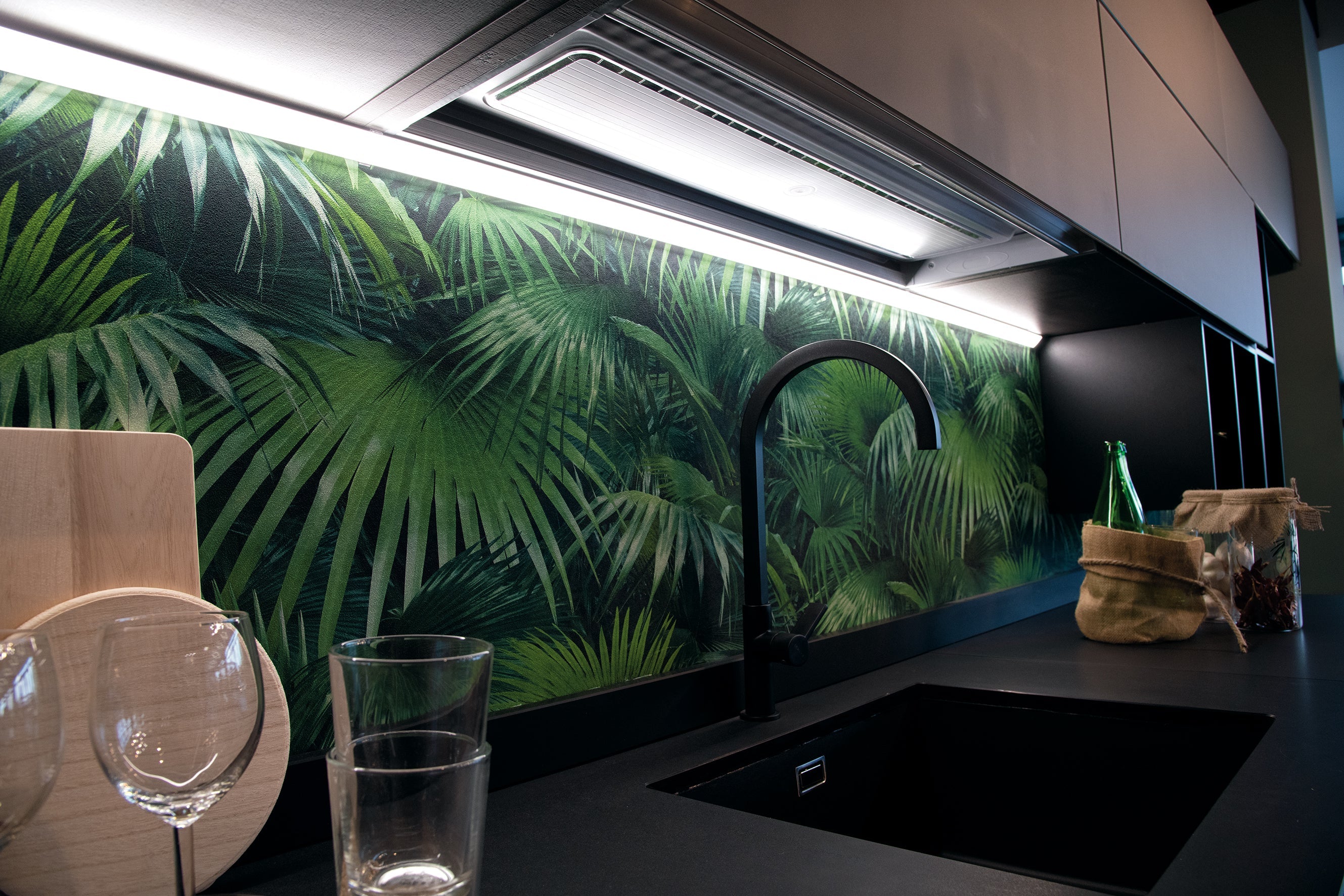 Barra sotto pensile touch angolare LED Unix in alluminio nichel e diffusore in pc riflettente, luce naturale, 45/60/90 cm. - FT-FeelThe