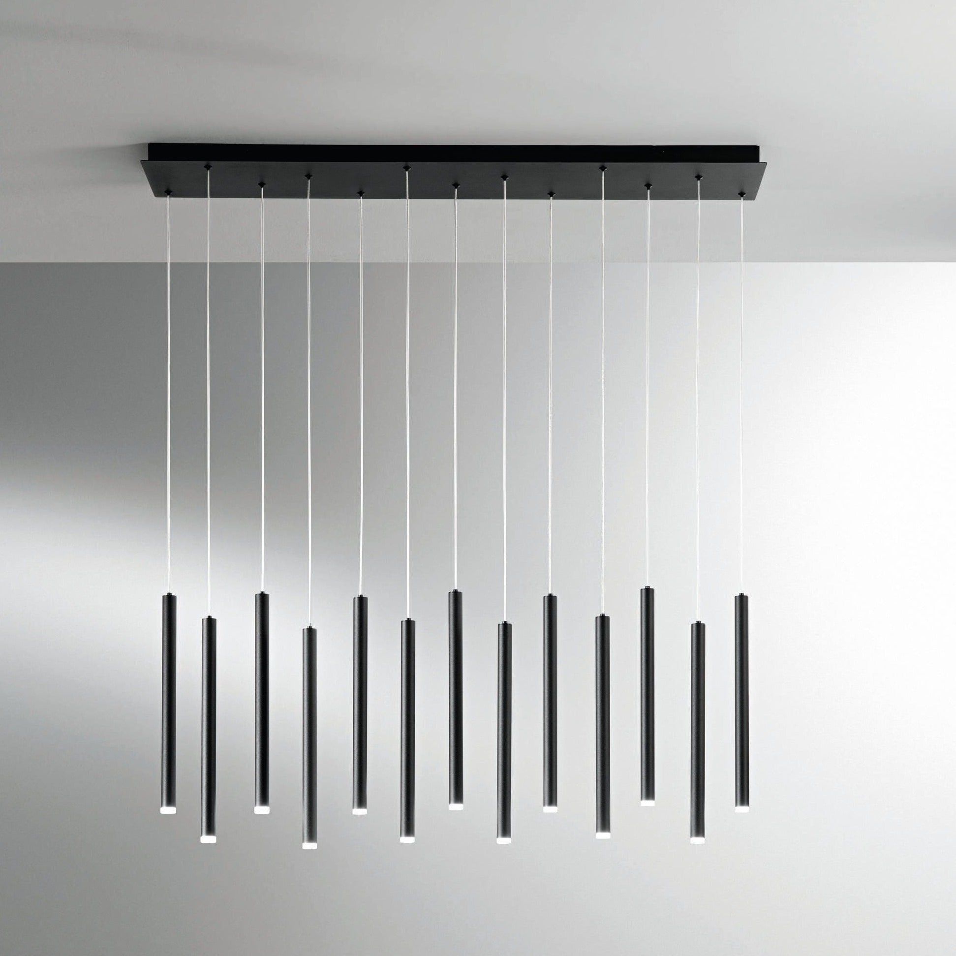 Sospensione LED PYPE con struttura tubolare lineare e interruttore CCT per la personalizzazione della temperatura colore - FT-FeelThe